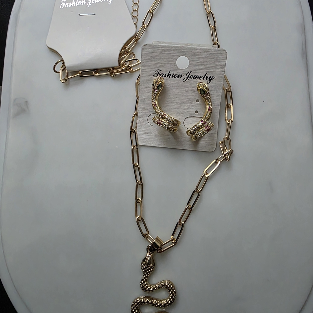 Fashion Jewelry Gold Snake Pendant Necklace and Earrings Set